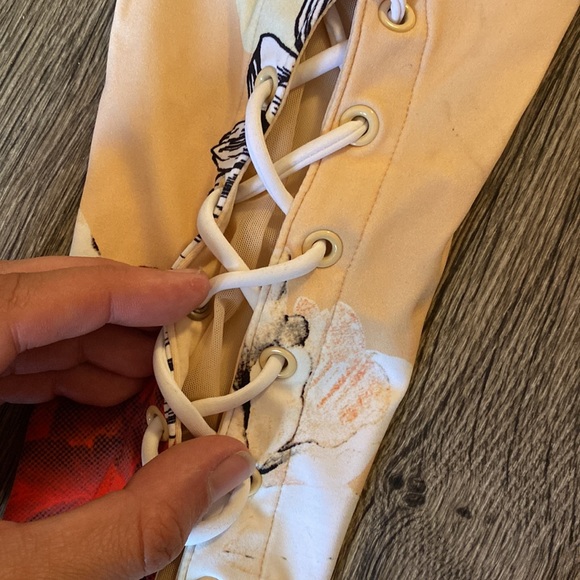 Carbon 38 7/8 length leggings, size XS, floral - Picture 6 of 6